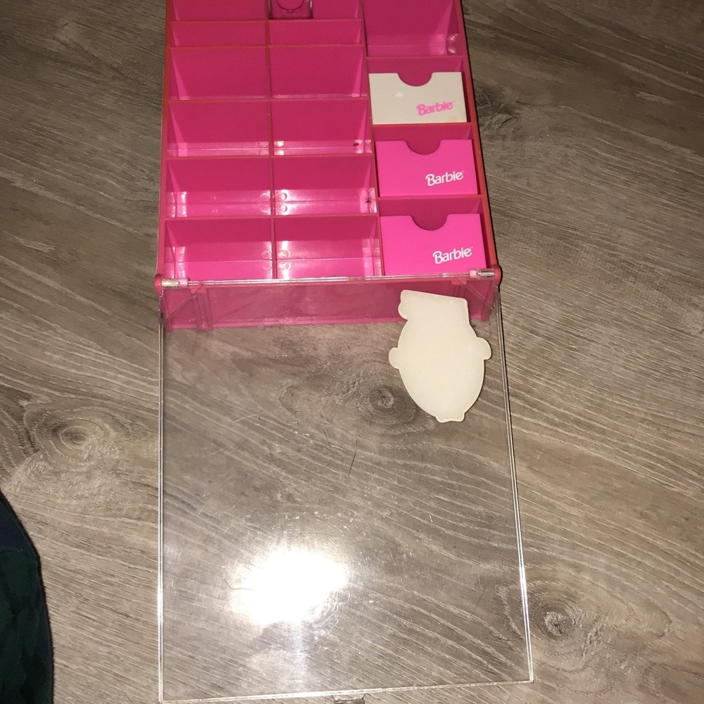 Vintage Barbie accessory carrying case - Picture 4 of 7